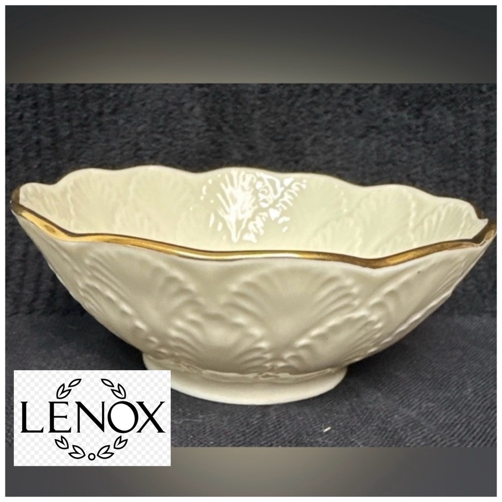 Classic Lenox Ivory Leaf Petite Bowl with 24k Gold Trim, 4 1/2"